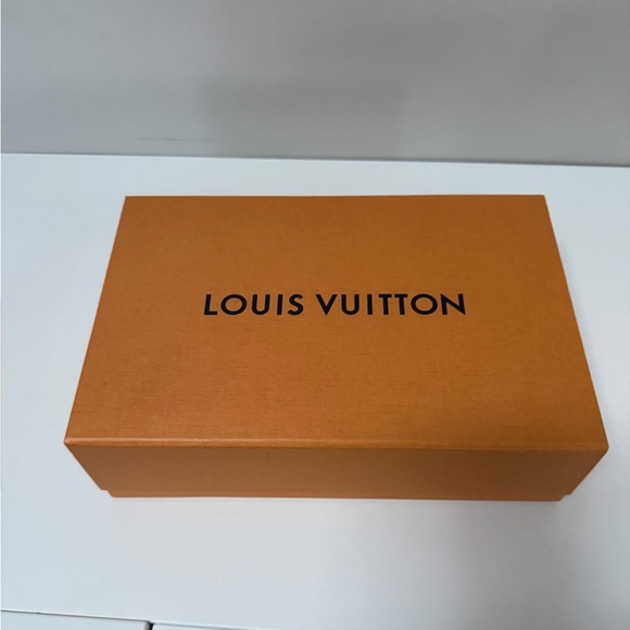 Louis Vuitton Gift Box w/ Magnetic Closure 10.75”x7.25”x3” - Picture 1 of 10